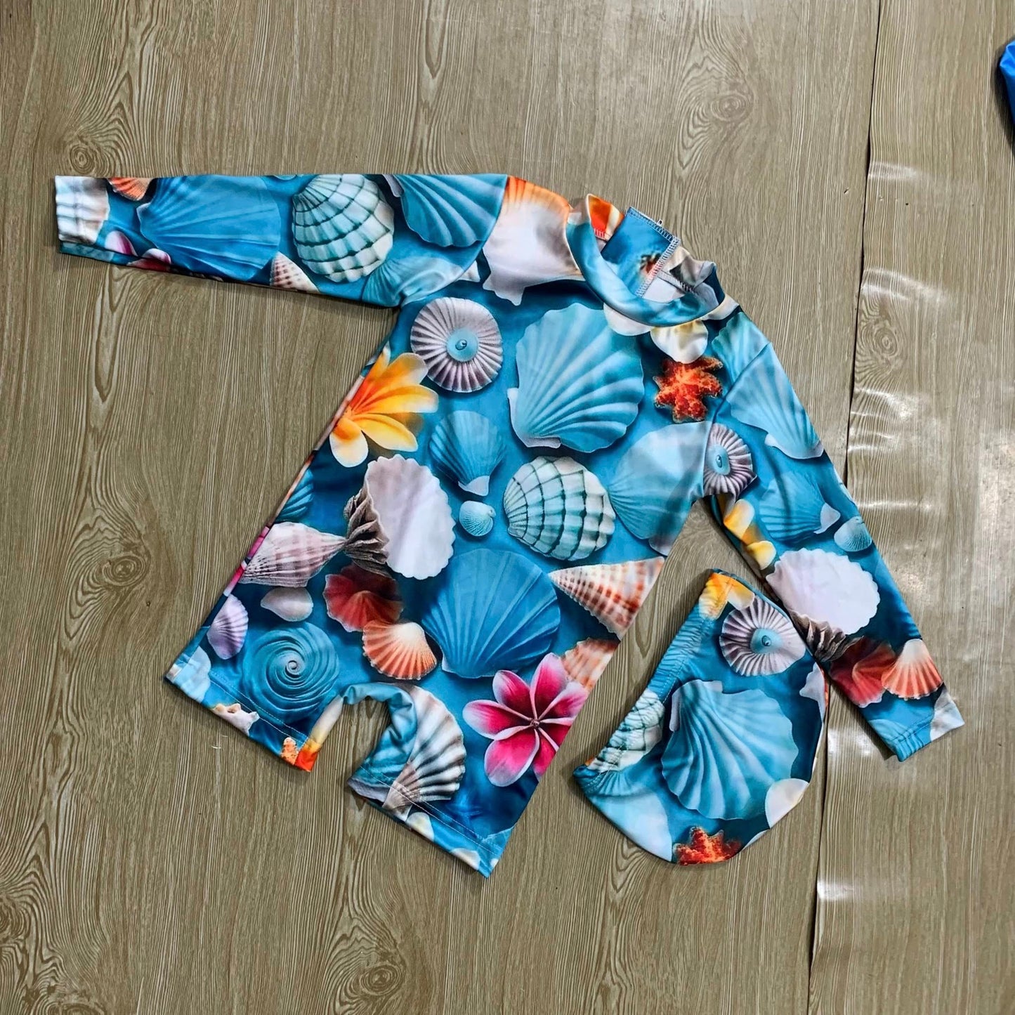 OYSTER SNAIL FULL BODY PRINT FULL SLEEVE SWIMMING SUIT WITH CAP