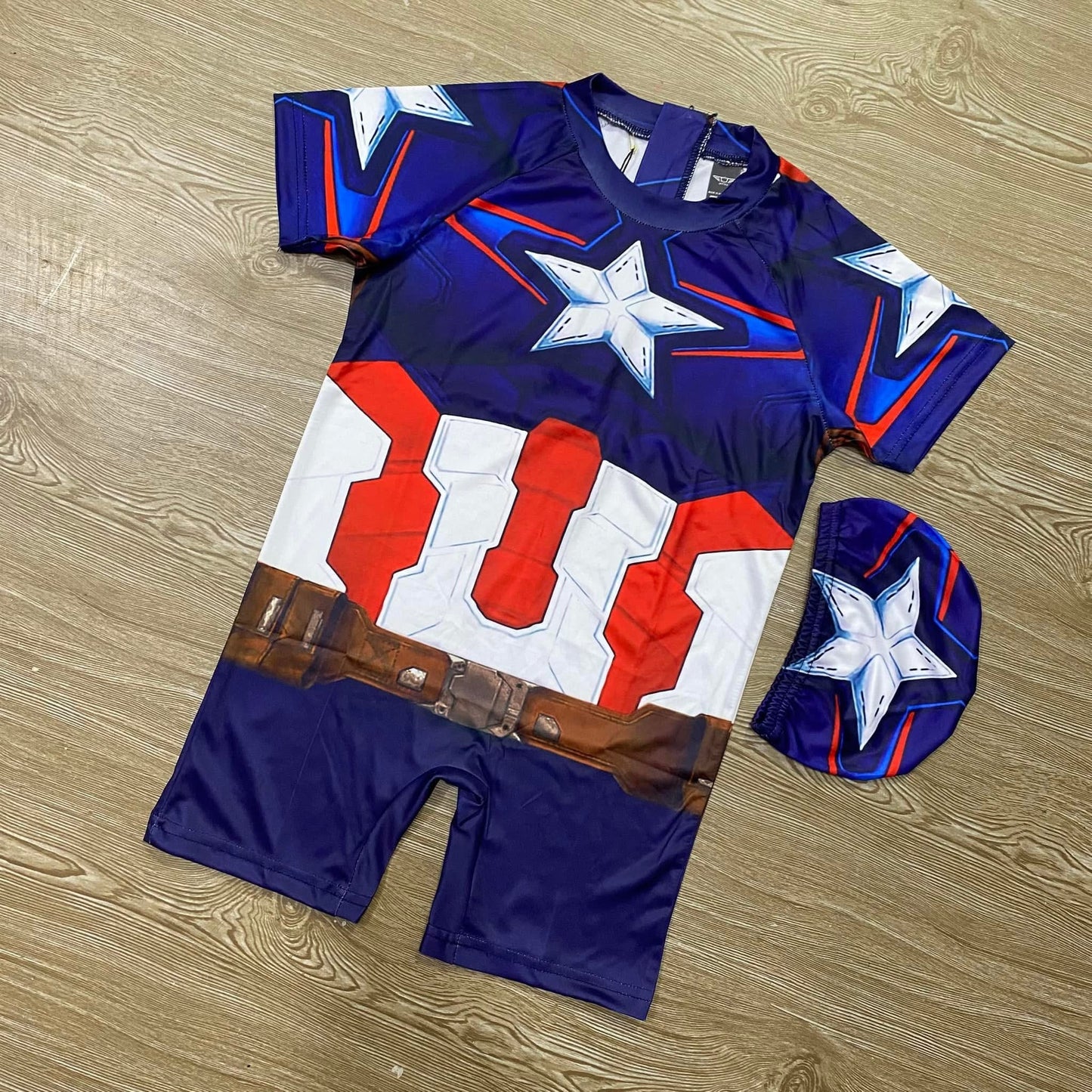 CAPTAIN AMERICA BOYS SWIMMINGSUIT WITH CAP